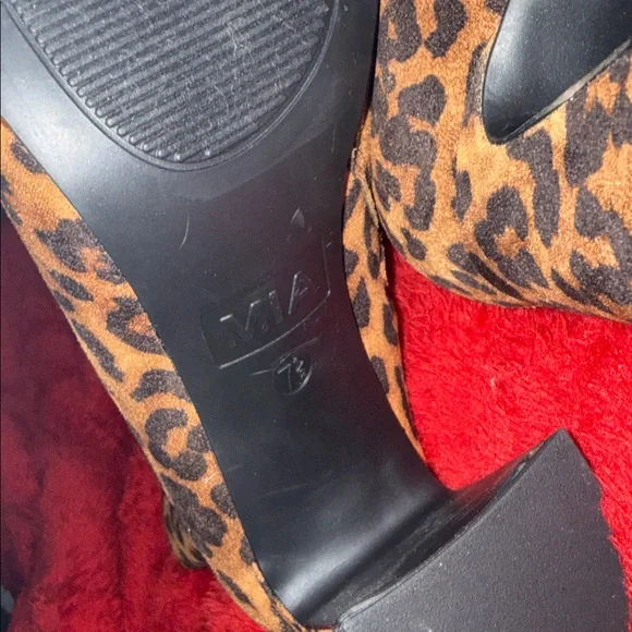 MIA ankle Booties! BRAND NEW WITHOUT TAGS - Picture 4 of 10